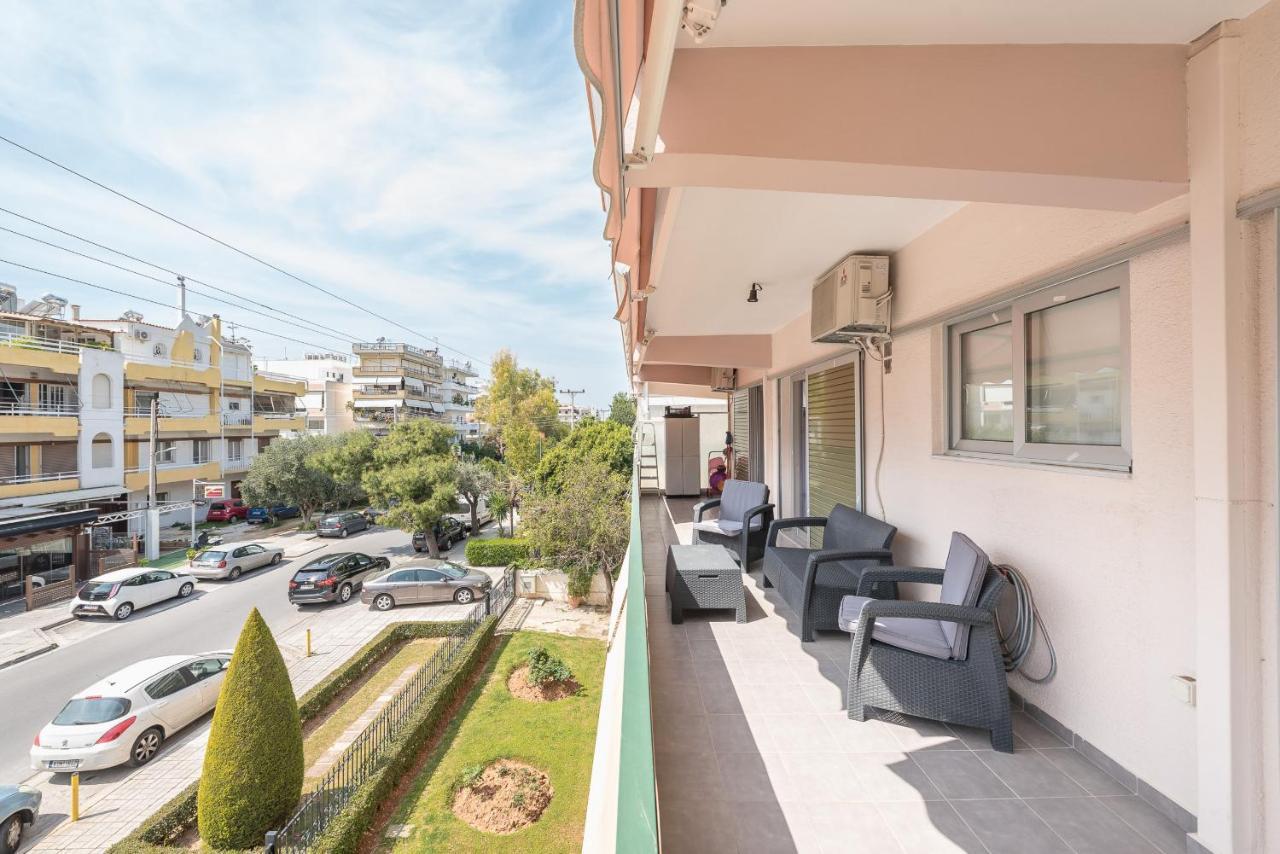 An Impressive 2 Bdr In Glyfada