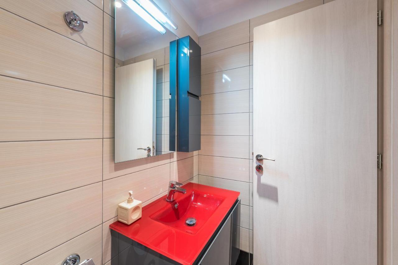 Апартаменты An Impressive 2 Bdr In Glyfada